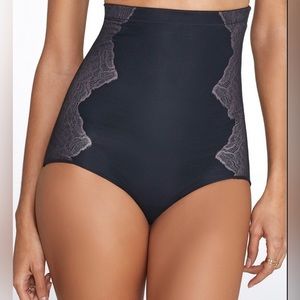 SPANX Red Hot Lace High-Waist Panty